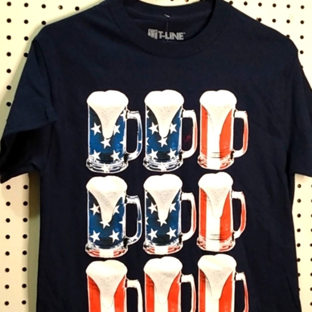 T-Line‎ Men's Size Small New With Tags S.S. Patriotic T-shirt.